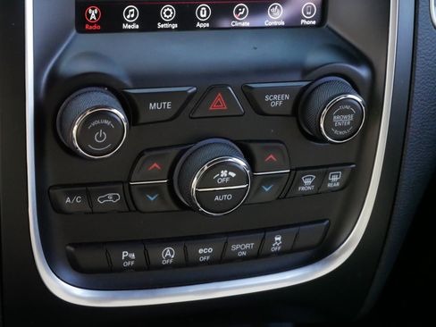 Used 2019 Dodge Durango SXT image 21