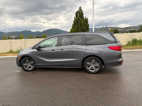 Used 2024 Honda Odyssey EX image 10