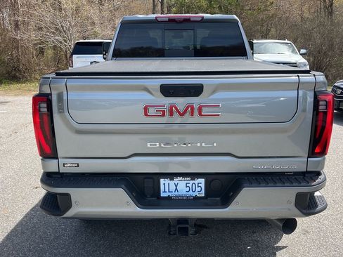 Used 2024 GMC Sierra 2500 Denali w/ Denali Reserve Package AWD/4WD image 6