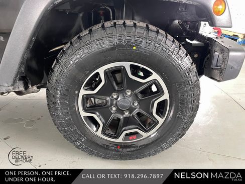 Used 2017 Jeep Wrangler Unlimited Rubicon image 14