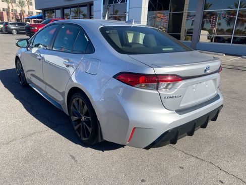 Used 2024 Toyota Corolla SE w/ SE Package FWD image 8