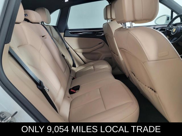 Used 2024 Porsche Macan AWD/4WD image 16