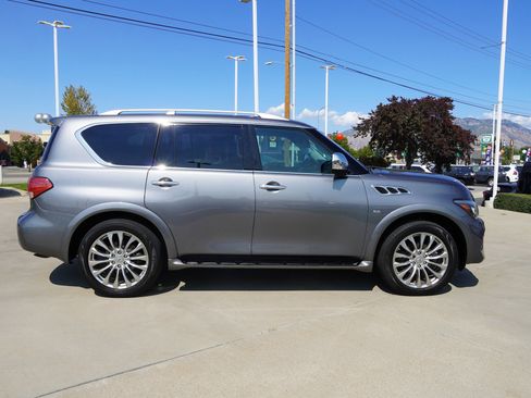 Used 2016 INFINITI QX80 4WD w/ Deluxe Technology Package image 9