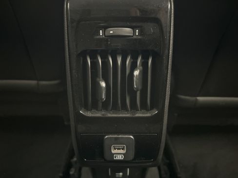 Used 2022 Jeep Compass Limited AWD/4WD image 18