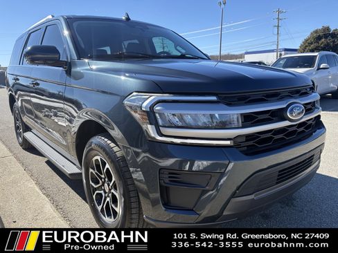 Used 2022 Ford Expedition XLT image 25
