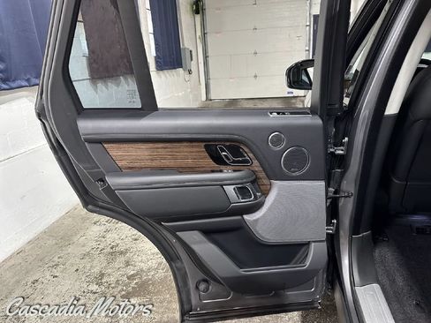 Used 2018 Land Rover Range Rover Supercharged AWD/4WD image 21