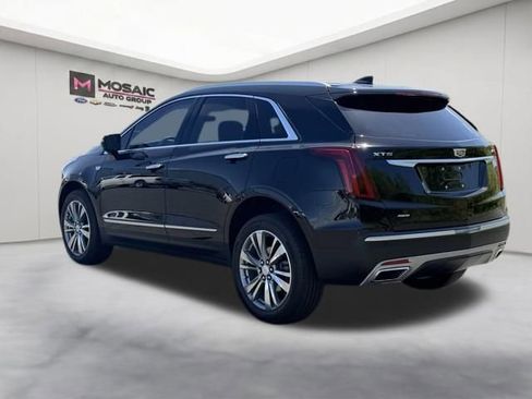 Used 2021 Cadillac XT5 Premium Luxury w/ LPO, Floor Liner Package AWD/4WD image 7