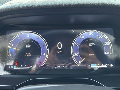 Used 2025 Jeep Grand Cherokee Limited w/ Black Appearance Package image 15