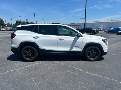 Used 2024 GMC Terrain AT4 w/ Tech Package AWD/4WD image 5