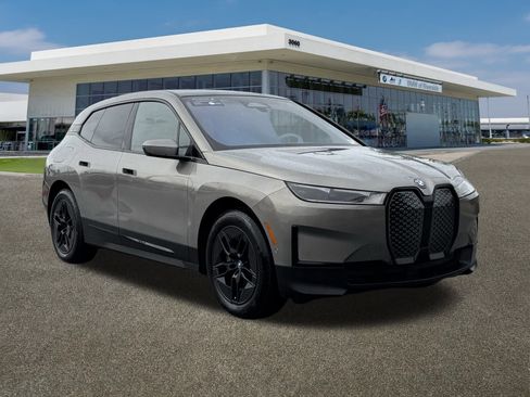 Certified 2024 BMW iX xDrive50 w/ Radiant Heating Package image 2