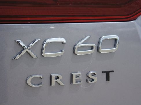 New 2026 Volvo XC60 B5 Plus w/ Protection Package Premier image 9