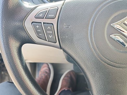 Used 2013 Suzuki Grand Vitara Premium image 14