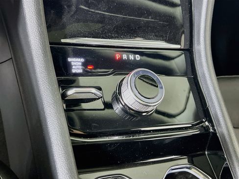 Used 2023 Jeep Grand Cherokee L Limited AWD/4WD image 17