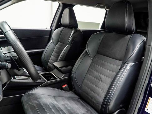 Used 2024 Mitsubishi Outlander SE image 37