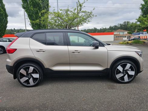 Used 2023 Volvo XC40 Recharge Ultimate w/ Protection Package Premier AWD/4WD image 4