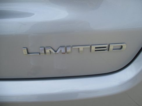 Used 2024 Jeep Compass Limited w/ Elite Group AWD/4WD image 6