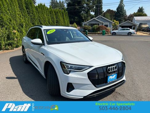 Used 2021 Audi e-tron Premium w/ Convenience Plus Package AWD/4WD image 11