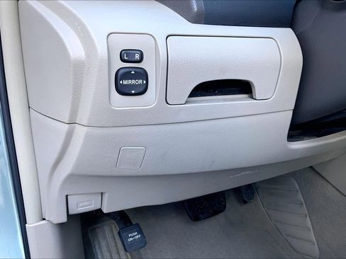 Used 2008 Toyota Camry LE image 36