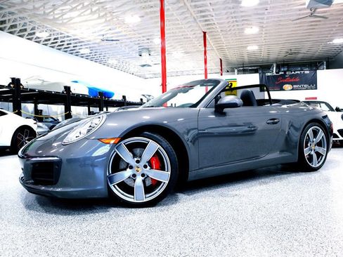 Used 2017 Porsche 911 Carrera S image 4