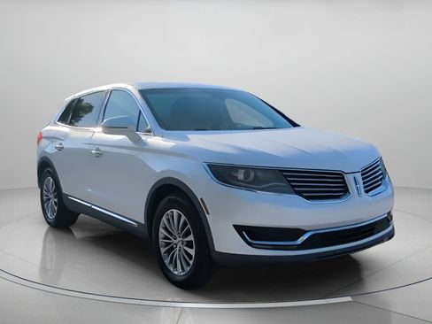 Used 2016 Lincoln MKX Select image 2