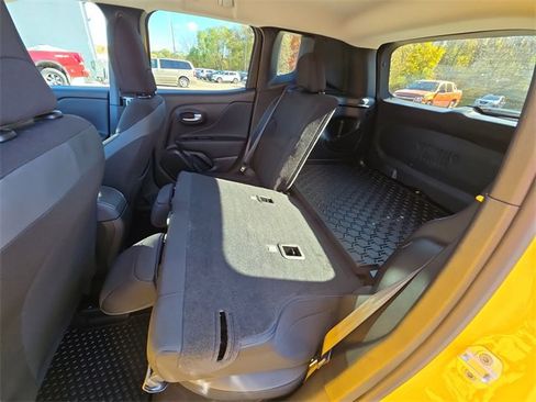 Used 2023 Jeep Renegade Altitude image 24