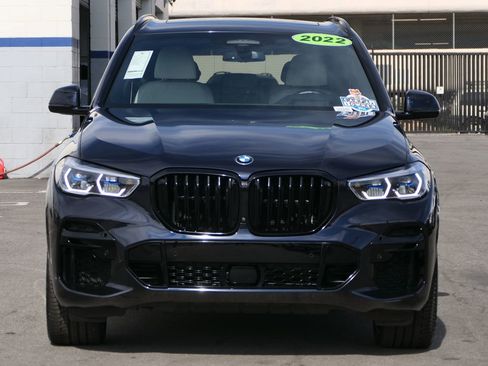 Used 2022 BMW X5 M50i w/ Executive Package image 7
