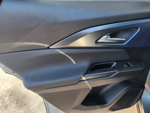 New 2026 Chevrolet Equinox EV LT image 16