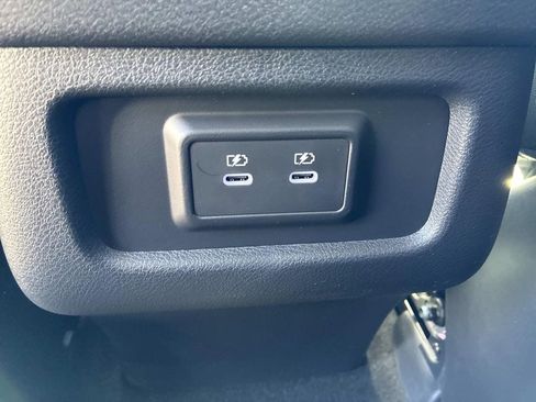 New 2026 Nissan Pathfinder SV image 9