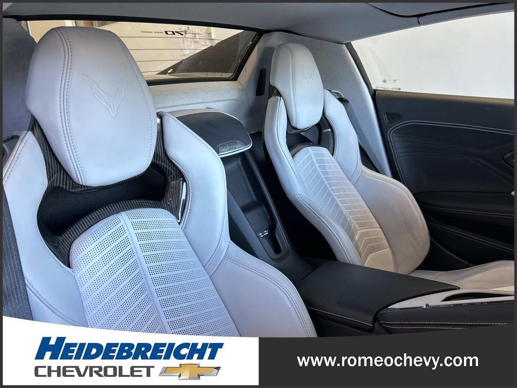 Used 2023 Chevrolet Corvette Z06 w/ Stealth Interior Trim Package RWD image 32