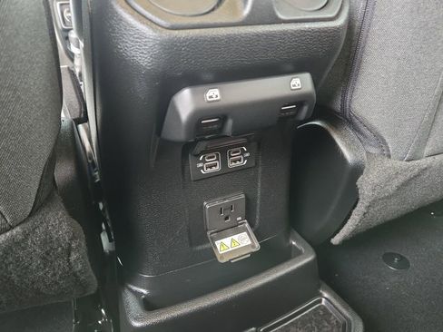 Used 2024 Jeep Wrangler Unlimited Sahara w/ Technology Group AWD/4WD image 54