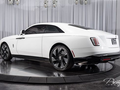 Used 2024 Rolls-Royce Spectre w/ Spectre Launch Package image 13