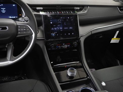 New 2026 Jeep Grand Cherokee L Laredo AWD/4WD image 20