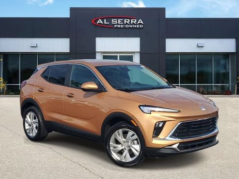 Used 2024 Buick Encore GX Preferred FWD image 1
