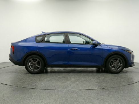 Used 2025 Kia K4 LXS FWD image 11