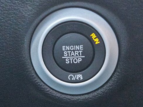 New 2026 Chrysler Voyager LX image 21