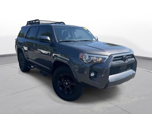 Used 2022 Toyota 4Runner SR5 RWD image 4