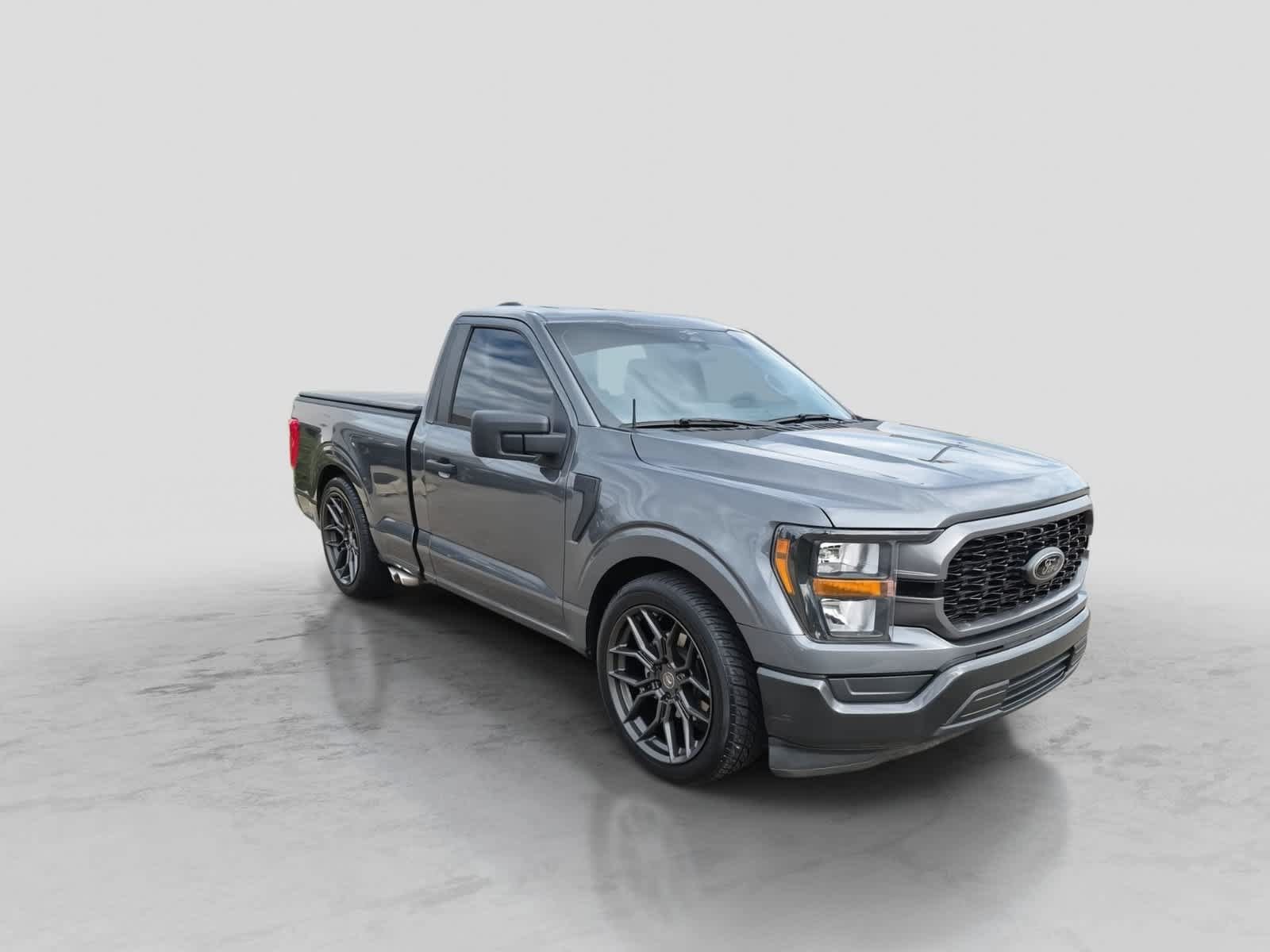 Used 2023 Ford F150 XL RWD image 2