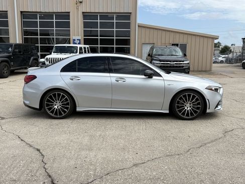 Used 2021 Mercedes-Benz A 35 AMG 4MATIC image 4