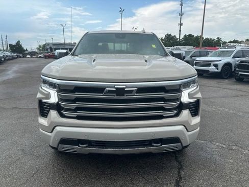 Used 2026 Chevrolet Silverado 1500 High Country w/ Technology Package AWD/4WD image 8