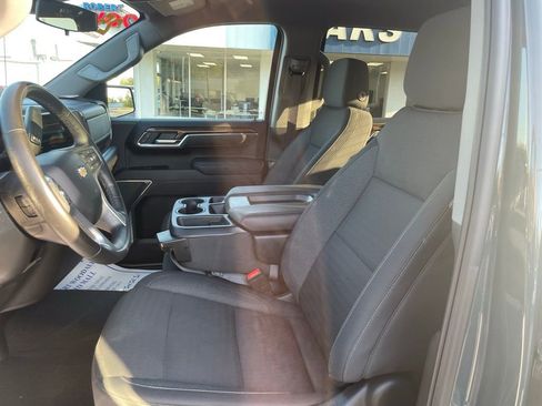 Used 2025 Chevrolet Silverado 1500 LT image 13