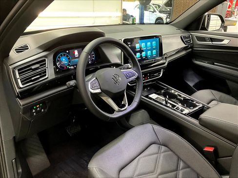 New 2026 Volkswagen Atlas Cross Sport SE AWD/4WD image 7