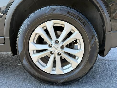 Used 2014 Nissan Rogue SV FWD image 26