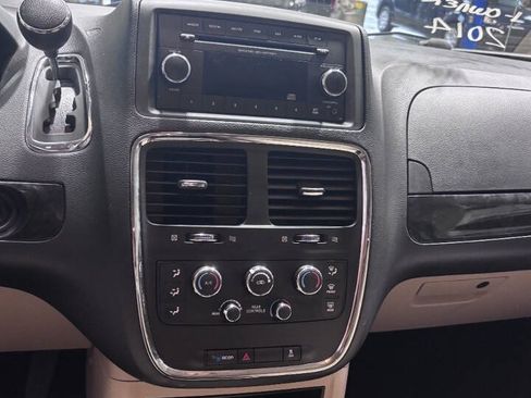 Used 2014 Dodge Grand Caravan SE w/ Quick Order Package 29E SE FWD image 6
