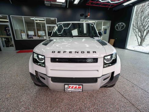 Used 2024 Land Rover Defender 110 S image 6