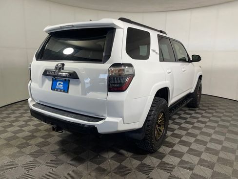 Used 2019 Toyota 4Runner TRD Off-Road AWD/4WD image 7