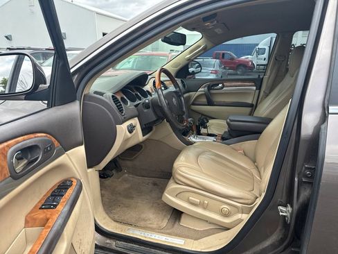 Used 2010 Buick Enclave CXL w/ Trailering Provision Package AWD/4WD image 9
