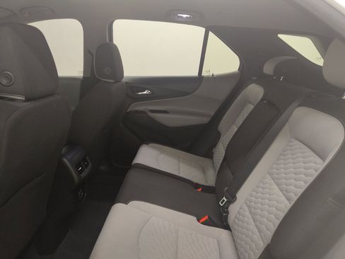 Used 2019 Chevrolet Equinox LT FWD image 18
