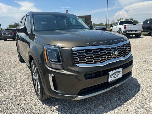 Used 2020 Kia Telluride S AWD/4WD image 2