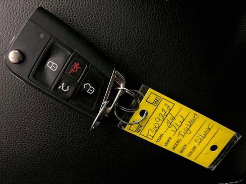 Used 2024 Volkswagen Tiguan S image 11