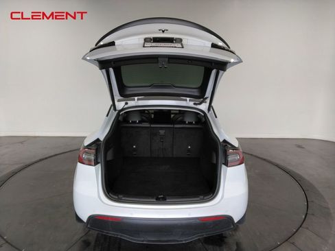Used 2022 Tesla Model Y Performance image 7